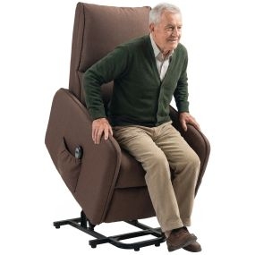 Sillón Relax Reclinable Eléctrico Levanta Personas 135°, Tapizado en Tela Efecto Lino, Sillón Elevador con Control Remoto, Asiento de Muelles, Reposapiés, Bolsillo Lateral, Carga 150 kg, Marrón