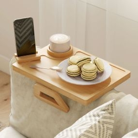 Bandeja para reposabrazos de sofá de bambú con portavasos extraíble y soporte giratorio 360°