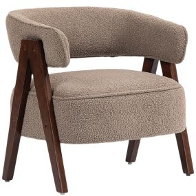Butaca tapizada en borreguito marrón claro con asiento ancho, patas de madera y respaldo curvado