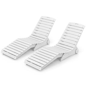 Juego de 2 tumbonas para piscina de HDPE resistente al agua con ruedas traseras 163 x 55 x 64 cm blanco