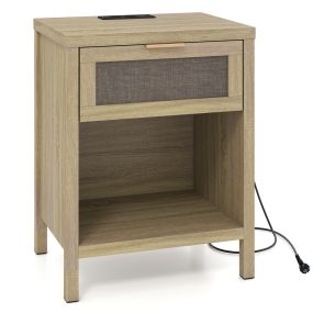 Mesita de noche natural con enchufe EU, USB tipo C, cajón de ratán y estante inferior 50 x 38 x 64,5 cm