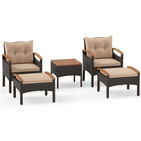 Conjunto de 5 Piezas de Mimbre para Patio con 2 Sillones 2 Otomanas Mesa Auxiliar Cojines y Tablero de Madera de Acacia Caqui