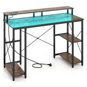 Escritorio gaming marrón de madera y metal con tira LED, enchufe EU y estantes, 120 x 50 x 87 cm