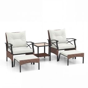 Juego de Muebles de Mimbre de 5 Piezas con Otomanas Cojines Mesa Auxiliar de Vidrio Templado de 2 Niveles para Jardín Porche Marrón y Beige